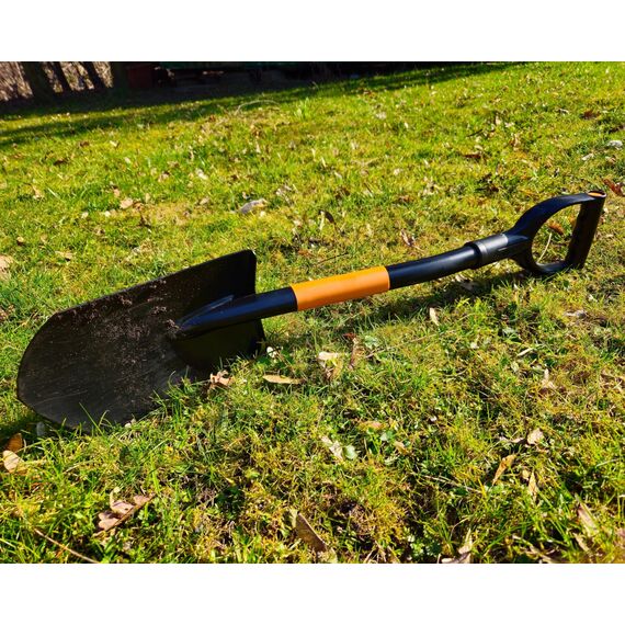 MIVOS Spitz-Spaten aus Gehärtetem Stahl - 75 cm - Mini Feldspaten mit Metall-Stiel und D-Griff - Schaufel - Gärtnerspaten - Kleine Spitzschaufel für Garten- und Bauarbeiten - Made in EU