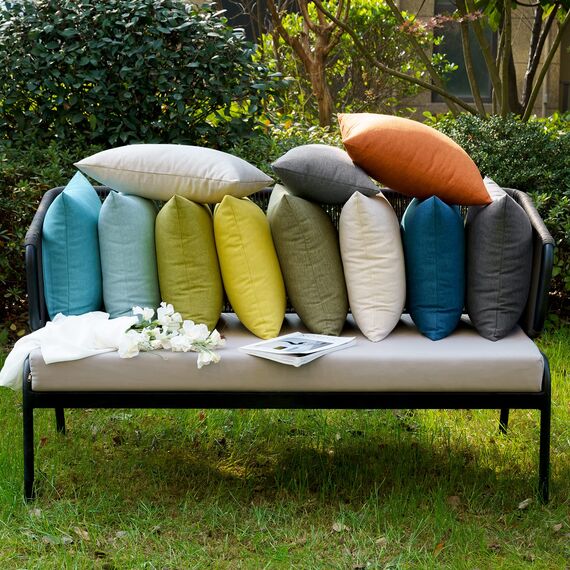 EMEMA Kissenbezug Outdoor Wasserdicht Sofakissen Wasserfest Dekokissen Kissenbezüge Dekorativ Kissen Kissenhülle aus Polyster für Garten Sofa Wohnzimmer Bett 2er Set 40x40 cm Gelb
