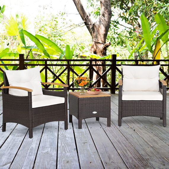 GIANTEX Rattan Balkonmöbel Set 2 Personen, 3 TLG. Rattan Gartensitzgruppe Lounge Set mit Kissen cremeweiß, Gartenmöbel Set 2 Sessel mit Tisch, Gartengarnitur Sitzgruppe Gartenlounge Set