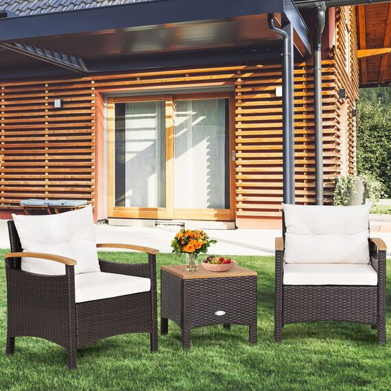 GIANTEX Rattan Balkonmöbel Set 2 Personen, 3 TLG. Rattan Gartensitzgruppe Lounge Set mit Kissen cremeweiß, Gartenmöbel Set 2 Sessel mit Tisch, Gartengarnitur Sitzgruppe Gartenlounge Set