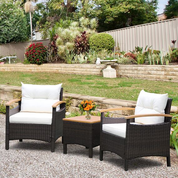 GIANTEX Rattan Balkonmöbel Set 2 Personen, 3 TLG. Rattan Gartensitzgruppe Lounge Set mit Kissen cremeweiß, Gartenmöbel Set 2 Sessel mit Tisch, Gartengarnitur Sitzgruppe Gartenlounge Set