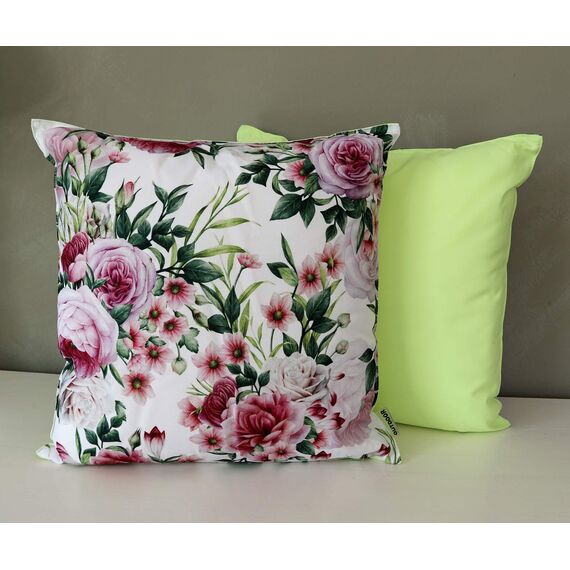 heimtexland ® Outdoorkissen Dekokissen Schmutz- und Wasserabweisend Landhaus Garten Outdoor Kissen Rosen Rosa Grün Typ675
