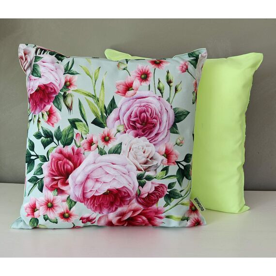 heimtexland ® Outdoorkissen Dekokissen Schmutz- und Wasserabweisend Landhaus Garten Outdoor Kissen Rosen Pink Grün Typ675