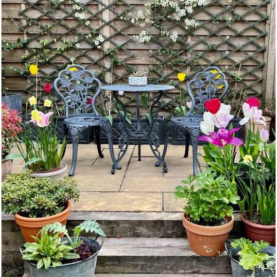 Lazy Susan London Rose Gartenmöbel-Set, rund, 2-Sitzer, Aluminiumguss, wetterfest, wartungsfrei, passende Bistro-Stühle, 3 Jahre Garantie, schiefergraue Oberfläche