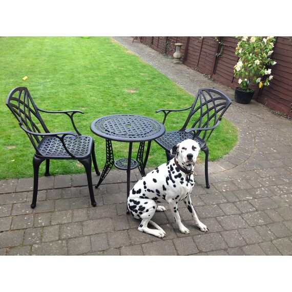 Lazy Susan, Ivy-Bistro-Tisch aus Aluguss mit 2 Stühlen | Garten-Set | Antik-Bronze | Aluminium | 3 Jahre Garantie | (2 x April Stühlen)