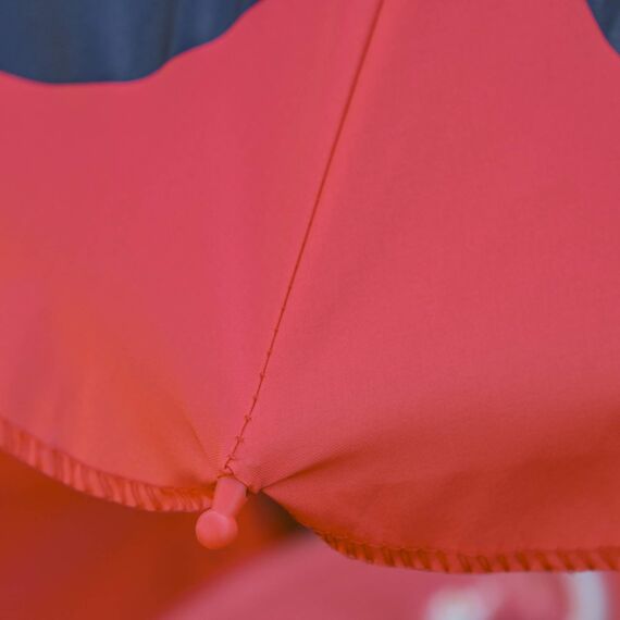 Outsunny 4tlg. Kindersitzgruppe Garten Gartentisch 2 Klappstühle Sonnenschirm Camping Kindersitzgarnitur Gartenmöbel für 3-5 Jahre Rot