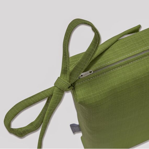 Pillow Perfect Forsyth Solid Indoor/Outdoor Rattan-Bank-/Schaukelkissen, getuftet, Wetter-und lichtbeständig, Synthetik, grün, 18" x 45"