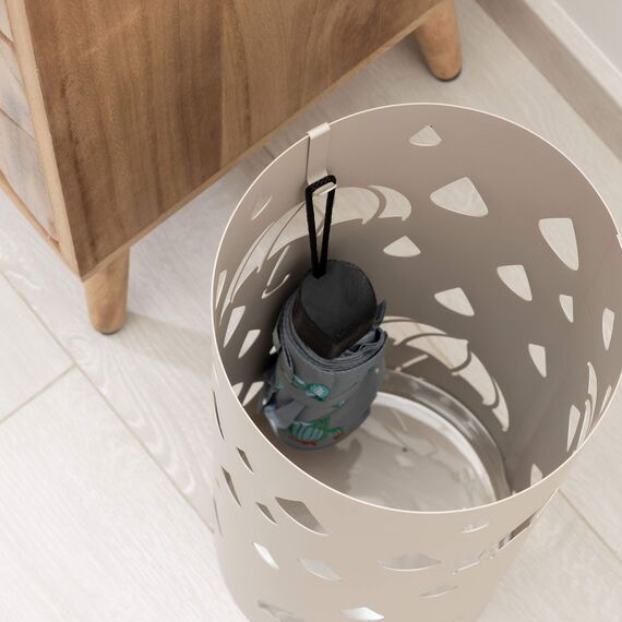 Baroni Home zylindrisch Regenschirmständer aus Metall, mit Aussparungen in Regen- und Regenschirm-Form, mit zwei Haken und abnehmbarer Regenschale Taupegrau, 18,5x18,5x49 cm.