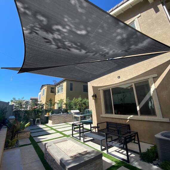 Sunlax, Sonnensegel dreieckig 2,4 m x 2,4 m x 2,4 m, graphitgrau – UV-blockierendes, atmungsaktives Sonnenschutzsegel für Terrasse und Garten