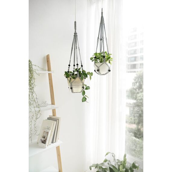 Mkouo Makramee Pflanzenhänger Blumenampel Außen Innen Hängender Blumentöpfe mit Holzperlen Keine Quasten Boho Balkon Deko 89cm, Grey, 2-Pack