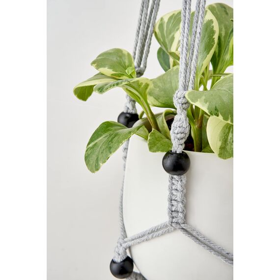 Mkouo Makramee Pflanzenhänger Blumenampel Außen Innen Hängender Blumentöpfe mit Holzperlen Keine Quasten Boho Balkon Deko 89cm, Grey, 2-Pack