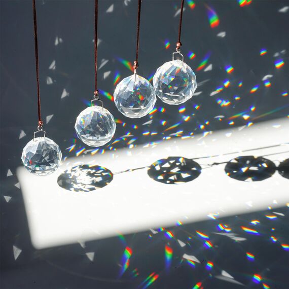 4er-Pack 40 mm klare Kristall-Prismenkugeln Sonnenfänger Regenbogen-Anhänger, hängende Kristalle Kronleuchter-Prismen für Fenster Heimdekoration