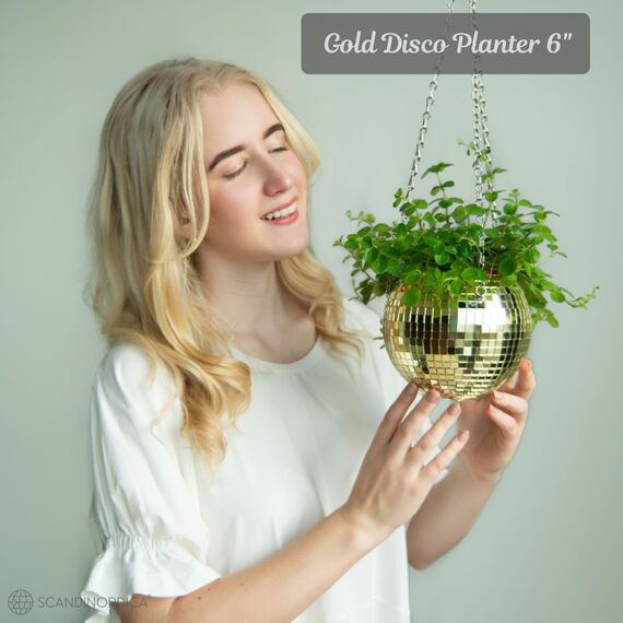 SCANDINORDICA Discokugel blumentopf - Spiegelkugel hängende blumentöpfe, diskokugel Pflanzen, discokugel deko übertopf makramee, Geschenk Freundin | Disco Kugel pflanzentopf – 15 cm Gold