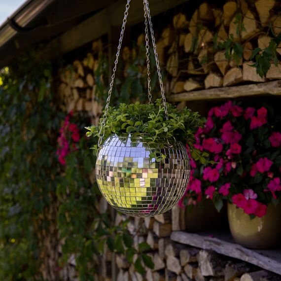 SCANDINORDICA Discokugel blumentopf - Spiegelkugel hängende blumentöpfe, diskokugel Pflanzen, discokugel deko übertopf makramee, Geschenk Freundin | Disco Kugel pflanzentopf – 20 cm Silber