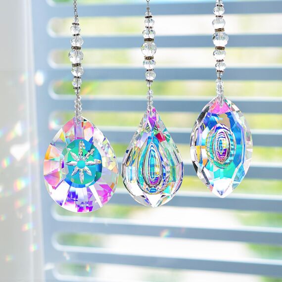 HDCRYSTALGIFTS Kristall-Sonnenfänger, AB-farbige Sonnenfänger mit Kristallen zum Aufhängen an Fenstern, Regenbogenmacher, Prismen, Sonnenfänger, Innen- und Außenbereich, Dekoration, Ornamente, 3 Stück