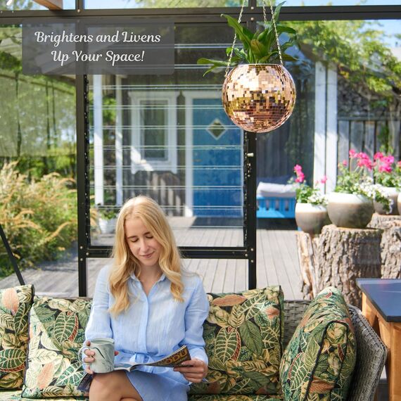 SCANDINORDICA Discokugel-Pflanzgefäß, Vorteilspaket mit Spiegel-Disco-Pflanzgefäß mit Kette, Makramee-Aufhänger und Acrylständer für den Tisch, mit selbstbewässerndem Einsatz, ca. 25,5 cm, Roségold