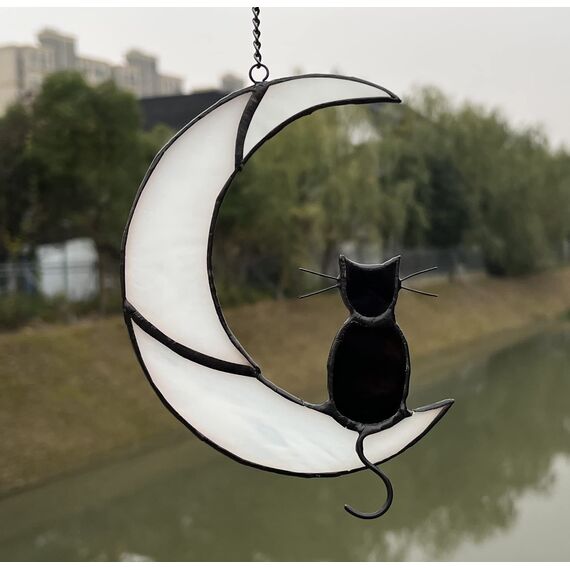 Schwarze Katze Dekor auf weißem Mond Buntglas Fenster hängende Sonnenfänger für Fenster Paneele Sonnenfänger Halloween Ornament Dekoration Gedenkgeschenk für Liebhaber Katze Verlust