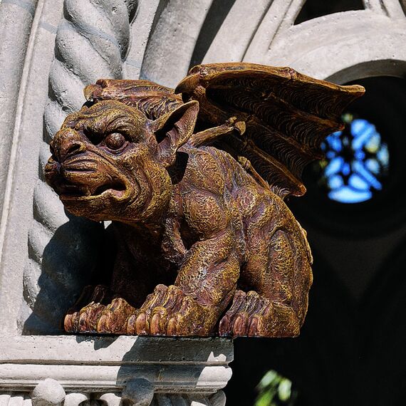 Design Toscano Der Gargoyle von Castle Avonshire, Skulptur