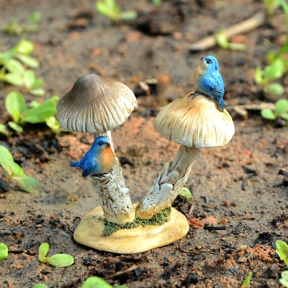 Top Collection Miniatur Feengarten und Terrarium Statue Bluebirds auf Pilz