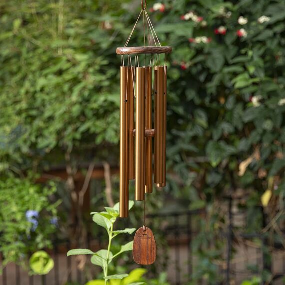 Woodstock Amazing Grace Chime Windspiel Mittel aus Aluminium und Holz in der Farbe Bronze, Länge: 60,9cm, AGMBR