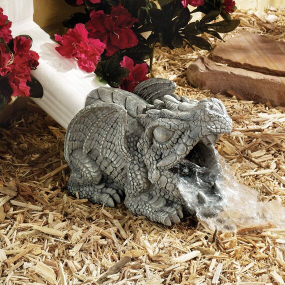 Design Toscano Darian, der Drache, Regenrohrauslass