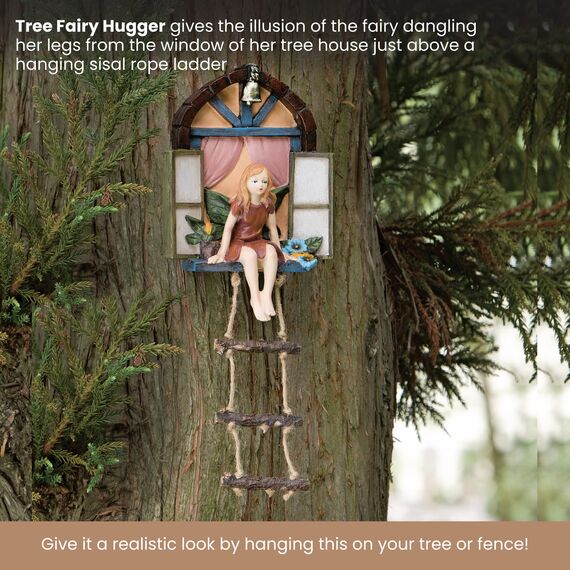 Bits and Pieces – Feenhaus mit Strickleiter, hängende Baumskulptur – skurrile handbemalte Gartendekoration aus Polyharz