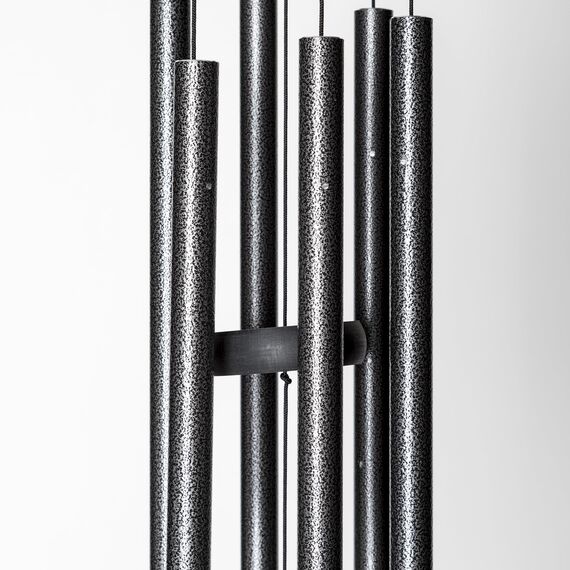 Corinthian Bells von Wind River – 68,6 cm silberfarbenes Windspiel für Terrasse, Hinterhof, Garten und Außendekoration (Aluminium-Glockenspiel)