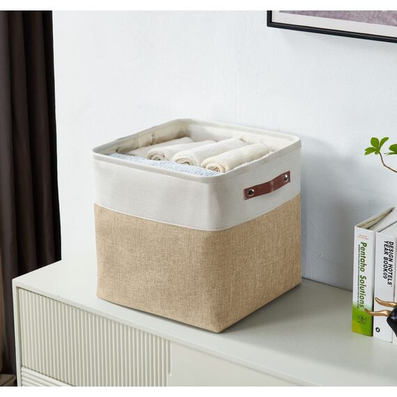 DECOMOMO faltbare Aufbewahrungskorb | robuster Stoffkorb mit Griffen für die Organisation von Regal, Kinderzimmer, Spielzeug, Schrank (Beige und Weiß, Würfel 28cm - 4er Pack)