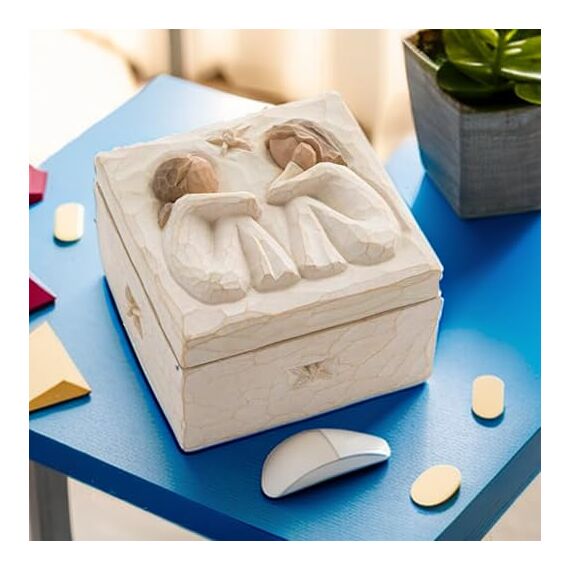 Willow Tree Handbemalte Erinnerungsbox mit Freundschaft.