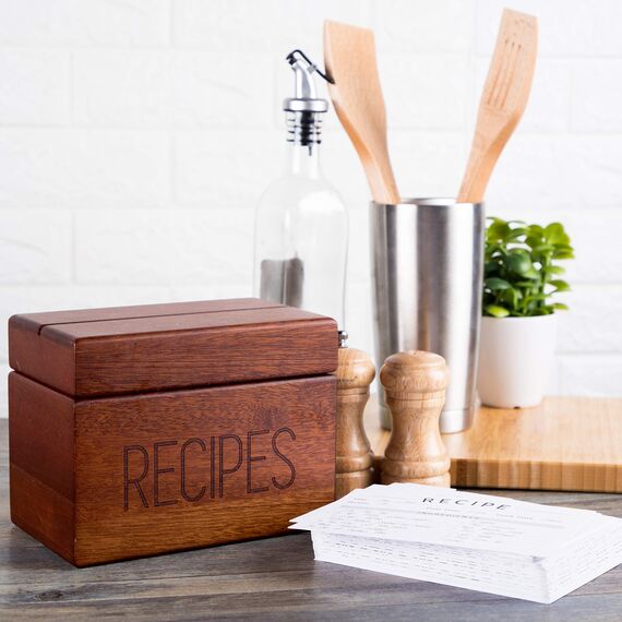 Apace Living Rezeptbox Holz mit blanko Rezeptkarten und Trennkarten – Sapeli Rezeptkiste für die Aufbewahrung Ihrer Rezepte – Exklusiver Rezeptordner Rezeptkasten für bis zu 240 Karten