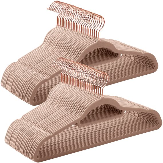 SONGMICS Kleiderbügel Samt, 50er Set, Bügel, rutschfest, kleine Stange für Krawatten, 360° drehbarer Haken, 0,6 cm dick, platzsparend, 43,5 cm lang, für Mäntel, Hosen, Roségold-Hellbraun CRF021LB50