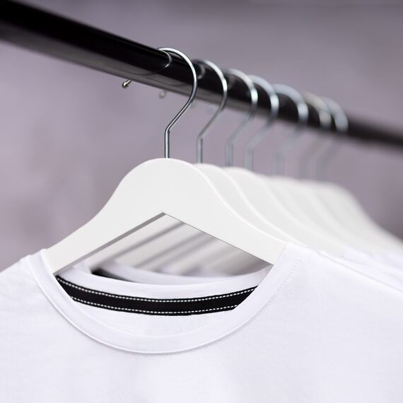 OGIVO Kleiderbügel Holz – 20er Set Holzbügel Bügel aus Holz für Ihre Garderobe – 360° drehbarer Haken – Einkerbungen an den Schultern – Hangers Clothes (Weiß)