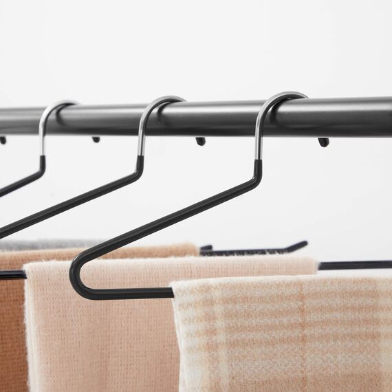SONGMICS Hosenbügel, 20er Set, Kleiderbügel Hosen, offenes Ende, multifunktional, rutschfest, platzsparend, Länge 38 cm, schwarz CRI004-20