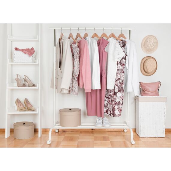 OGIVO Kleiderbügel Holz – 50er Set Holzbügel Bügel aus Holz für Ihre Garderobe – 360° drehbarer Haken – Einkerbungen an den Schultern – Hangers Clothes (Natur)