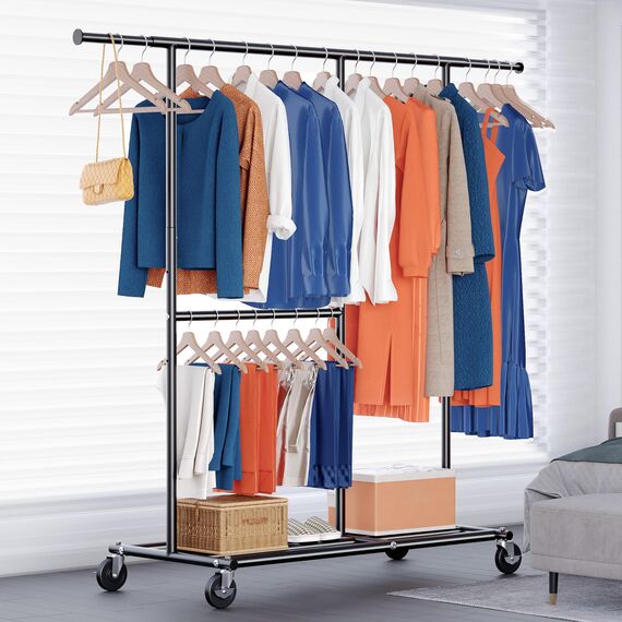 HOKEEPER Schwerlast Kleiderständer auf Rollen, bis 150 kg Belastbarkeit, strapazierfähige Kleiderstange mit Ablageflächen zum Aufhängen, für Schlafzimmer, Büro, Geschäft, verchromter Stahl, schwarz