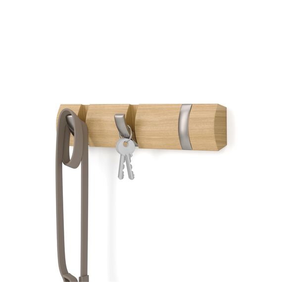 Umbra Flip 3 Garderobenhaken – Moderne, Schlichte und Platzsparende Garderobenleiste mit 3 Beweglichen Haken für Jacken, Mäntel, Schals, Handtaschen und Mehr, Natur/Nickel