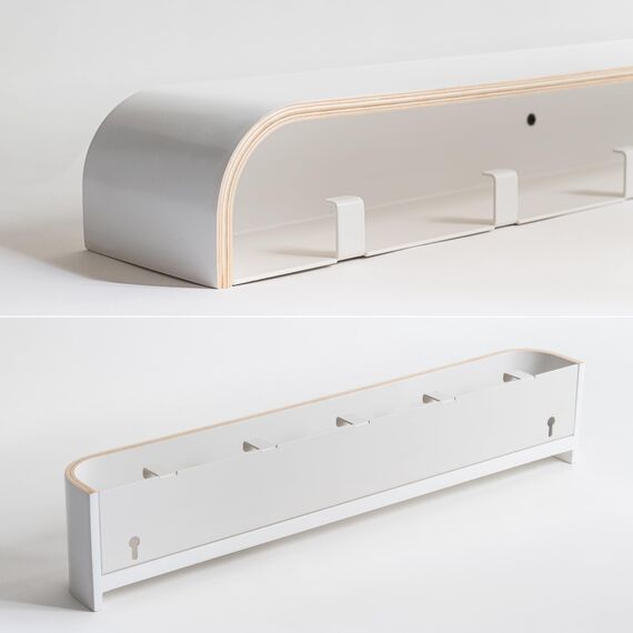 Kazai. Wandgarderobe 'Toke' | Moderne Design-Garderobe mit verdeckten Wandhaken | Garderobenpaneel aus furniertem Vollholz | Weiß