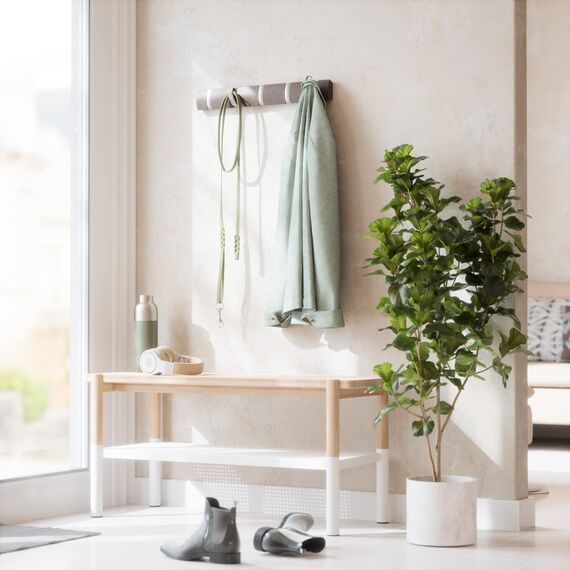 Umbra Flip 5 Garderobenhaken - Moderne, Schlichte und Platzsparende Garderobenleiste mit 5 Beweglichen Haken für Jacken, Mäntel, Schals, Handtaschen und Mehr, Treibholz/Nickel