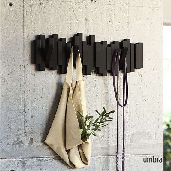 Umbra Stäbchen Garderobenhaken – Moderne und Platzsparende Garderobenleiste mit 5 Beweglichen Haken für Jacken, Mäntel, Schals, Handtaschen und Mehr, Schwarz