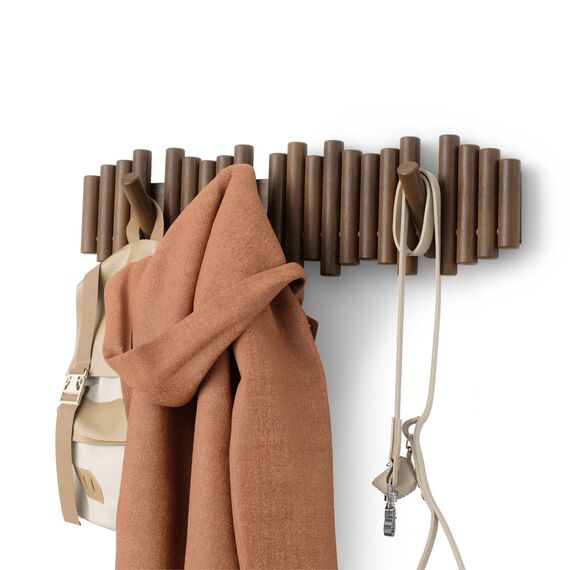 Umbra Picket Garderobenhaken mit 8 Haken - Garderobenleiste und Moderne Wand Dekoration mit 8 Klapphaken aus geschliffenem Kiefernholz, Walnuss