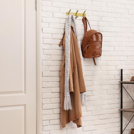 SAYONEYES Gebürstete Gold Kleine Garderobenleiste Wandhalterung - 9 Zoll Edelstahlstange mit 3 Doppelgarderobenhaken für Eingangsbereich, Badezimmer, Schlafzimmer, Küche - Moderne Gold Hakenleiste für