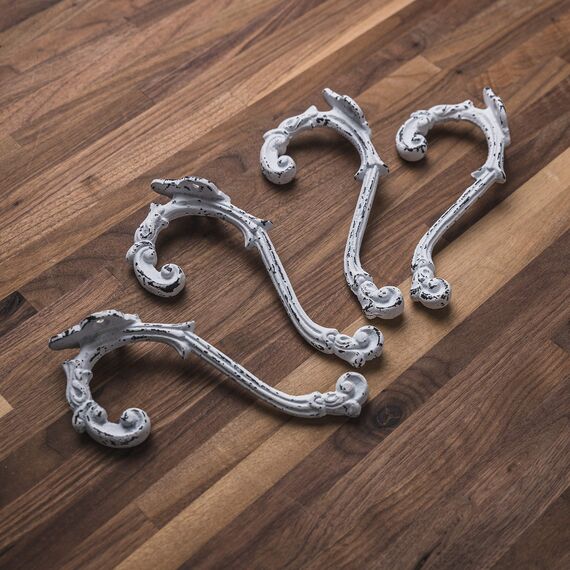 CRAFTSMAN ROAD Wandhaken aus Gusseisen, Antik-Weiß, 4 Stück - rustikal, Landhausstil, Shabby Chic, französischer Landhausstil | ideal für Mäntel, Taschen, Handtücher, Hüte | französischer Stil