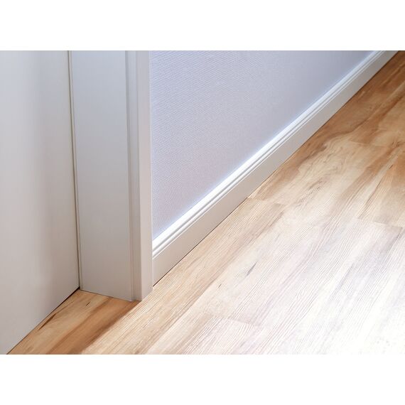 tesa Montageband Tapete&Putz, 10 kg Haltekraft pro Meter - starkes, doppelseitiges Montageklebeband zur Befestigung auf Gips und Tapeten - 5 m x 19 mm (Packung mit 2)