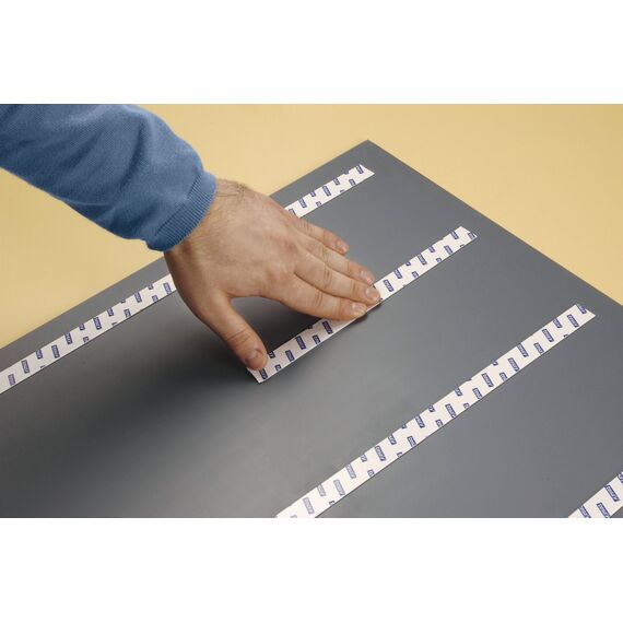 tesa Powerbond MIRROR - Doppelseitiges Montageband zur Fixierung von Spiegeln - Feuchtigkeitsbeständiges Klebeband für Bad und Dusche - 5 m x 19 mm (Packung mit 2)