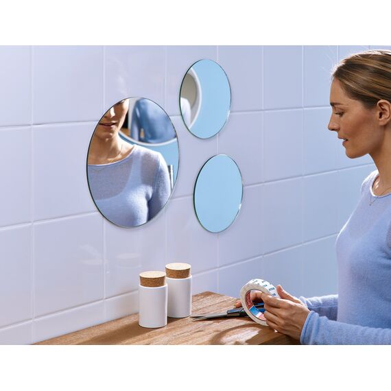 tesa Powerbond Montageband für Fliesen & Metall, feuchtraumbeständig, mit bis zu 10 kg Haltekraft pro Meter - doppelseitiges Montageklebeband für glatte Oberflächen - 1,5 m x 19 mm (Packung mit 2)