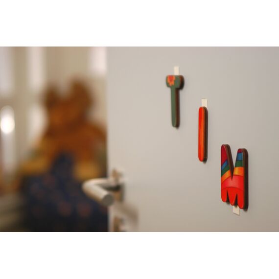 tesa Powerstrips Klein, selbstklebende Streifen – doppelseitige Streifen geeignet für flache und glatte Oberflächen – hält Objekte bis 1 kg – 14 Stück Powerstrips