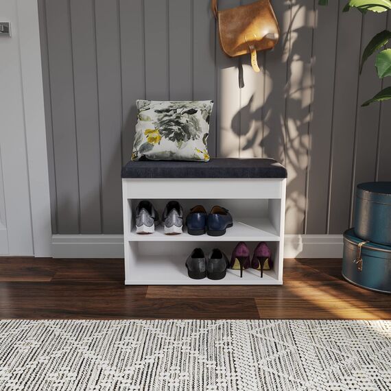KOMTO Schuhbank mit Sitzfläche - Schuhregal Bank mit Stauraum Weiß 60 x 48 x 32 cm Kleiner Schuhschrank mit Sitzbank Flur Bank Garderobenbank Sofia