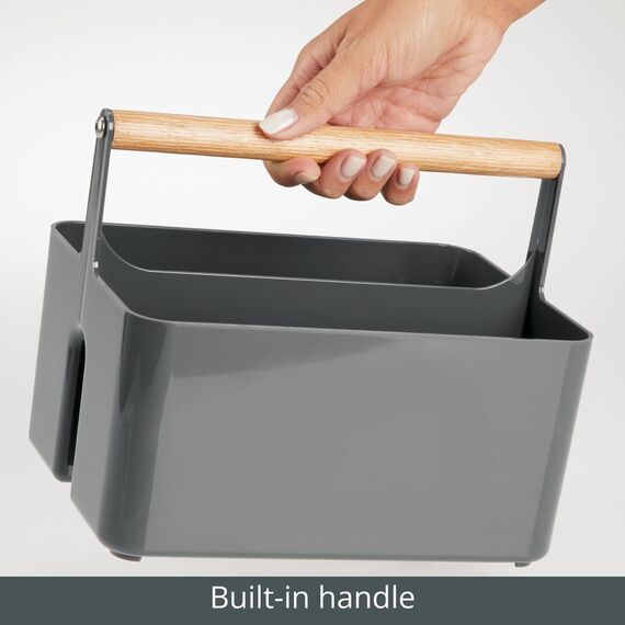 mDesign tragbarer Badezimmer Aufbewahrungsbox – Korb mit Griff zur Kosmetikaufbewahrung – Bad Organizer mit zwei Fächern – anthrazitgrau und naturbelassen