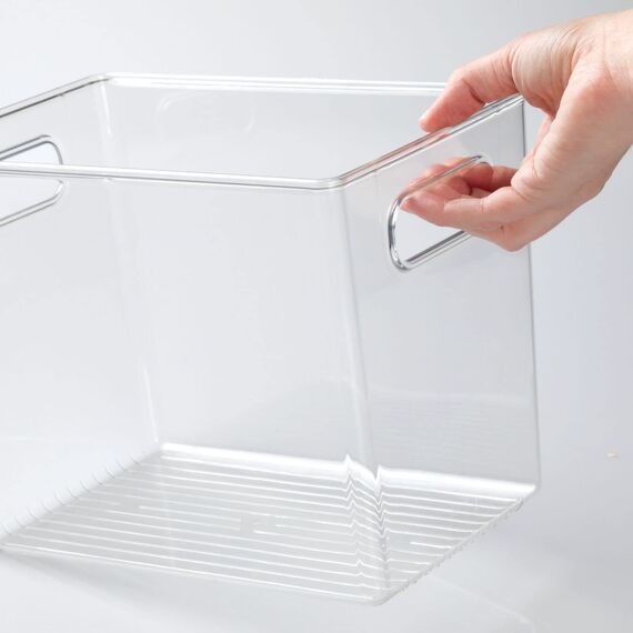 mDesign 4er-Set Aufbewahrungsbox mit Griffen – hohe Kühlschrankbox zur Lebensmittelaufbewahrung – Ablage aus Kunststoff für den Küchen- oder Kühlschrank – durchsichtig