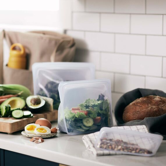 Stasher Bag Premium Silikonbeutel wiederverwendbar für Lebensmittel, Stand Up Mid Bag, Blau, Dauerhaft, Backofen, spülmaschinen & gefriersicher, Umweltfreundlich, Lunch-Tasche, Leckagefrei, 1656ml